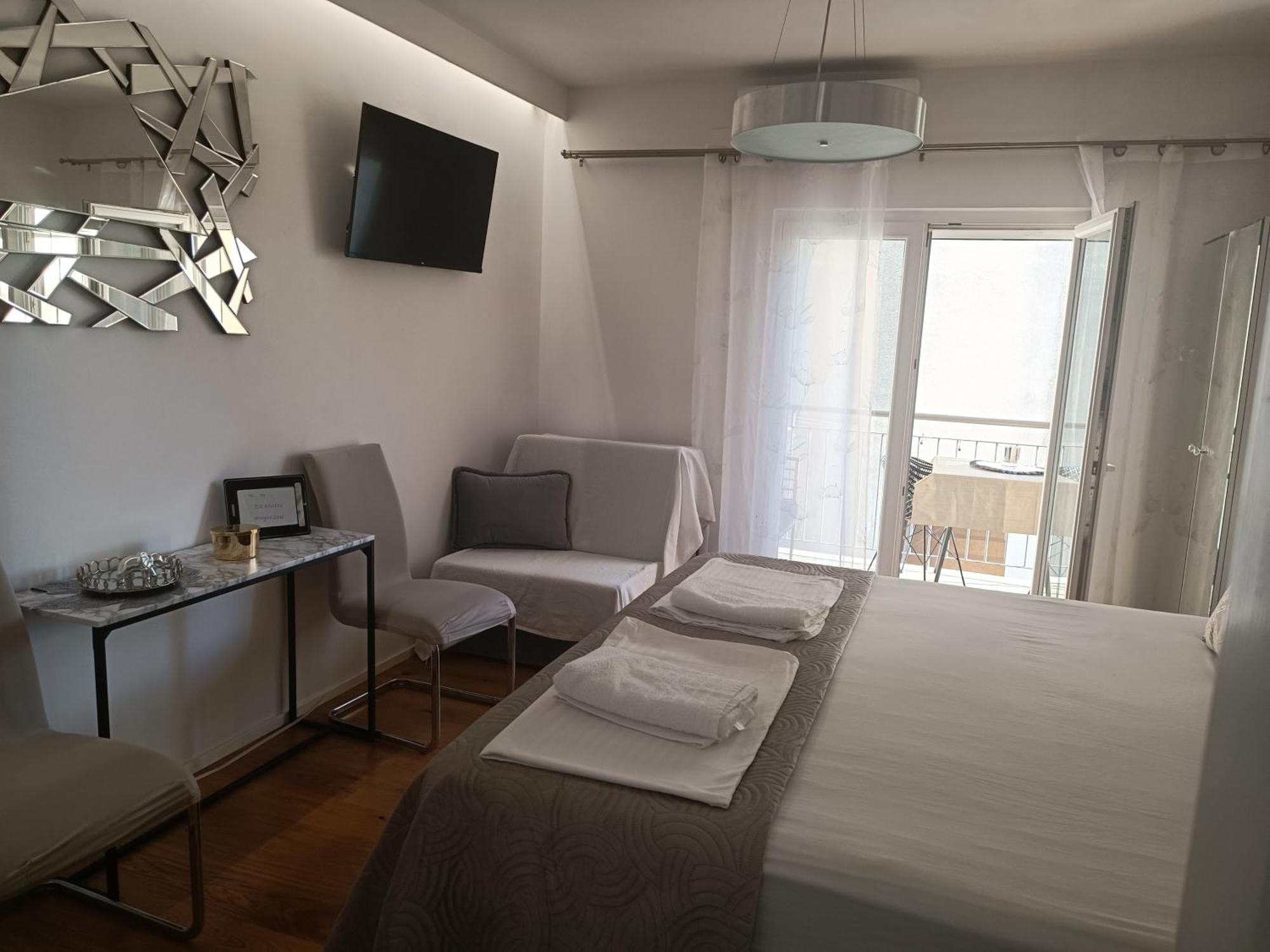 Apartment Golden Sunrise - 4 Ul.petra Svacica11 Baska Voda